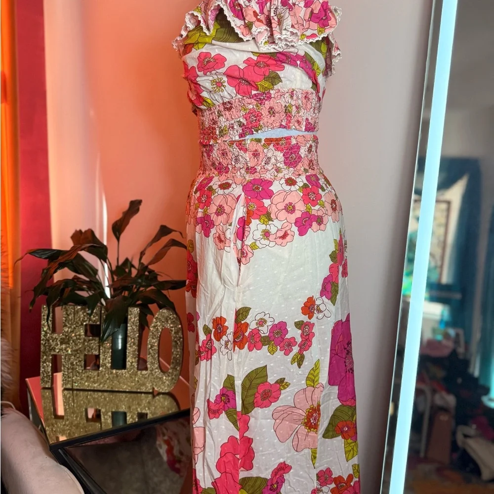 2 Piece Floral Ruffle Set w/ Pockets - Picture 5 of 5